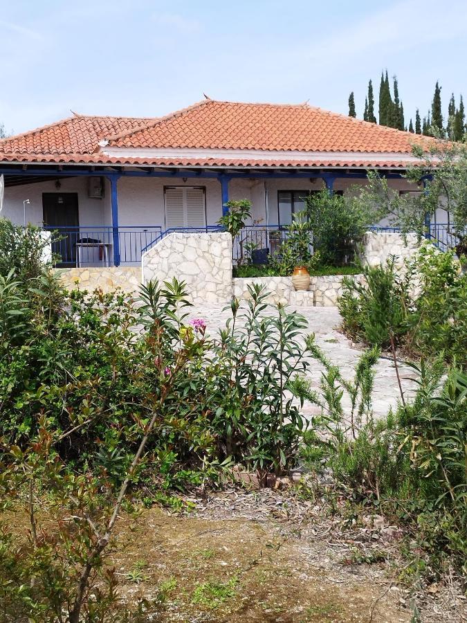 Vounária Takis Haikos House Two Minutes Walk To The Beach Peroulia מראה חיצוני תמונה